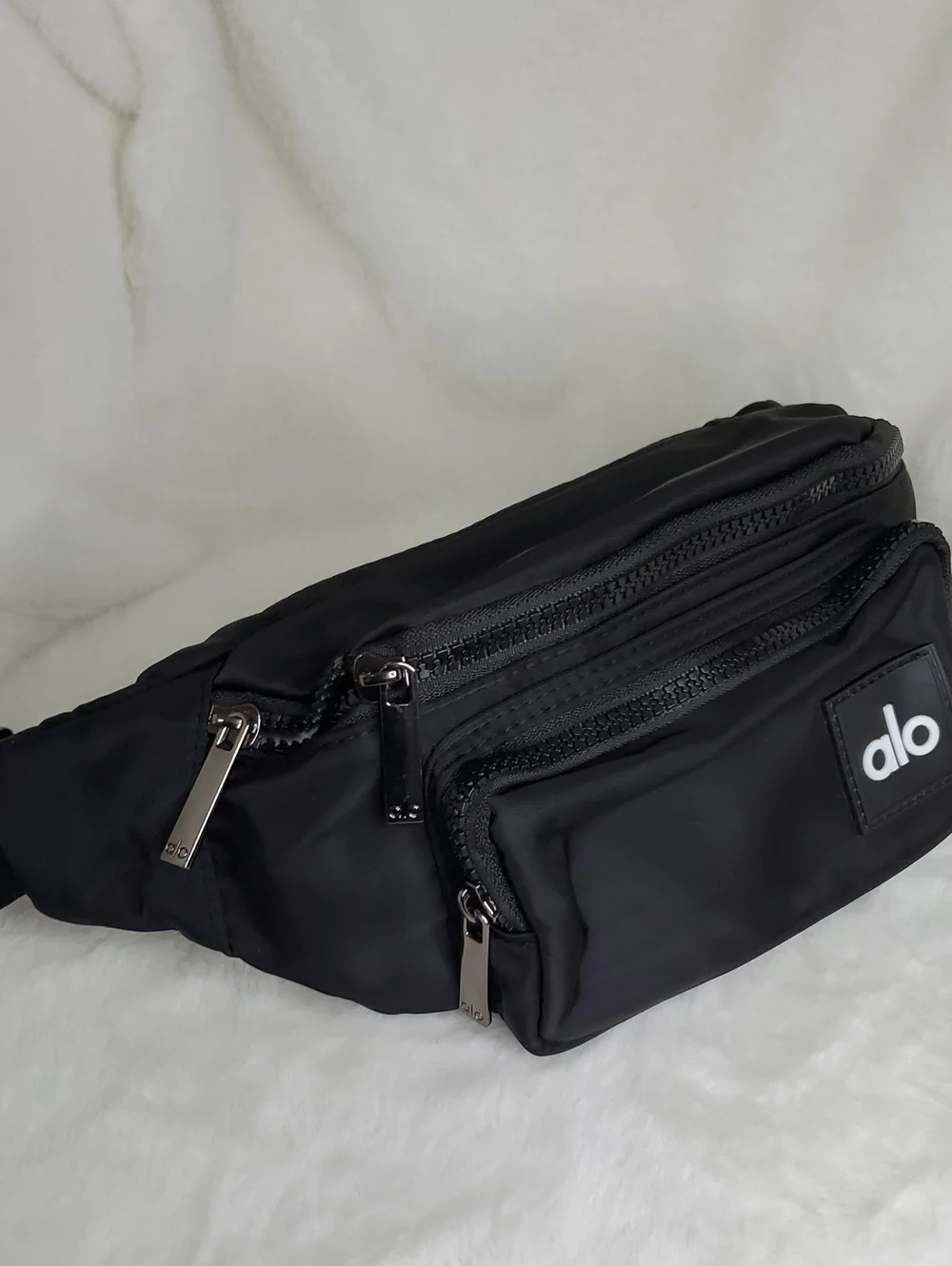 ALO Yoga Black Waist Bag - Compact Zippered Belt Pack